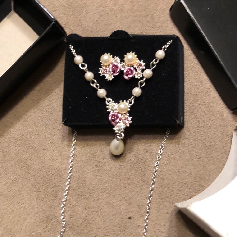ROSES Necklace and Earrings (NEVER WORN)